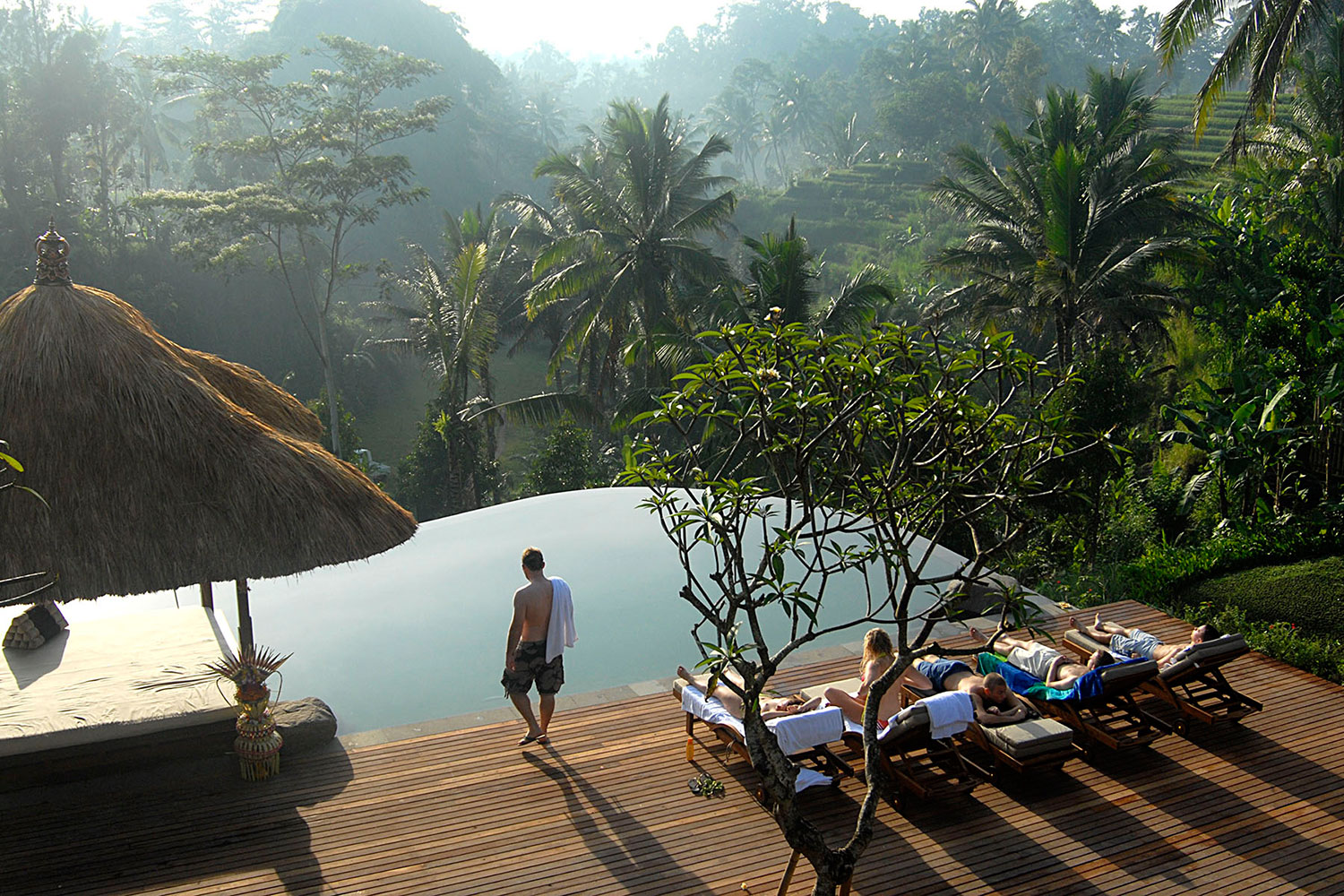 villabayad_ubud_pool_earlymorning_activity