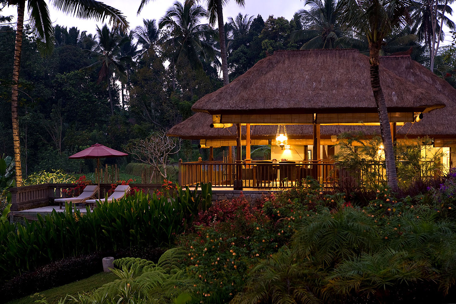 villabayad_ubud_villa_night_ambience