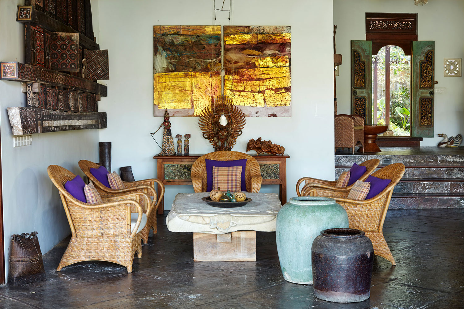 villabayad_ubud_villa_sittingroom_artworks